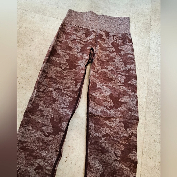 Gymshark Adapt Camo Leggings - Picture 5 of 6